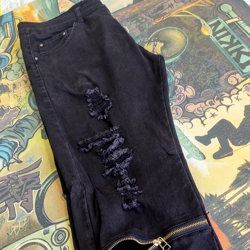Men's Distressed Skinny Jeans